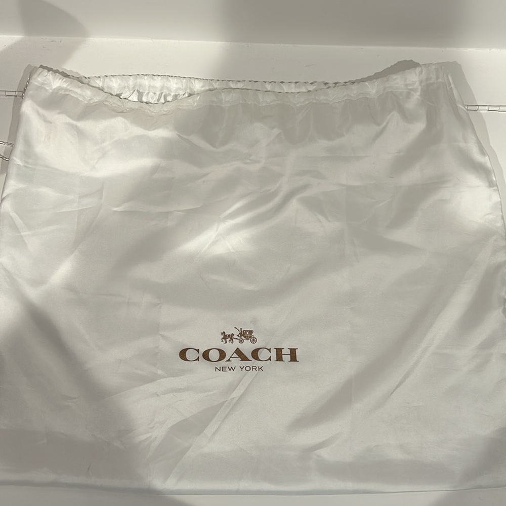 NWT Red leather Coach tote - Picture 9 of 9